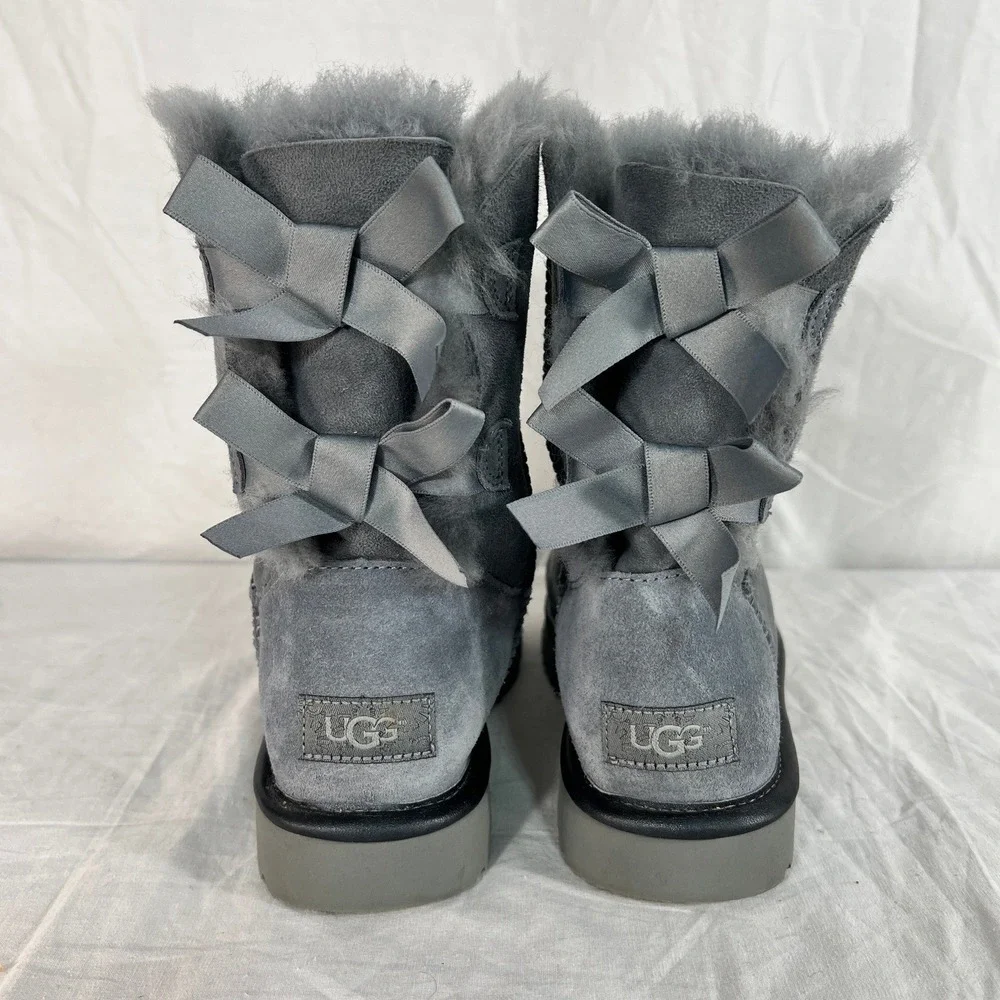 UGG Short Bailey Bow II Boots‎ Grey Gray Suede Sheepskin Lined Women 7